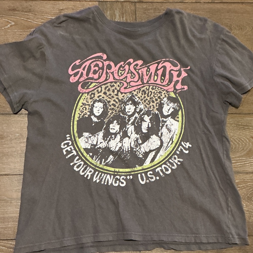 Aerosmith women’s tshirt sz M